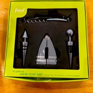 NWT Food Network 4-pc wine tool set